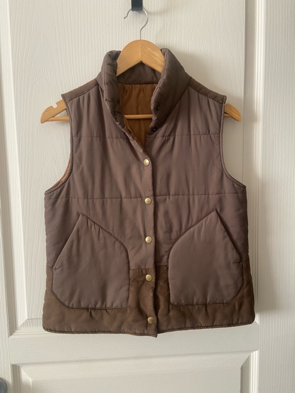 Quilted Brown Puffer Vest - Medium
